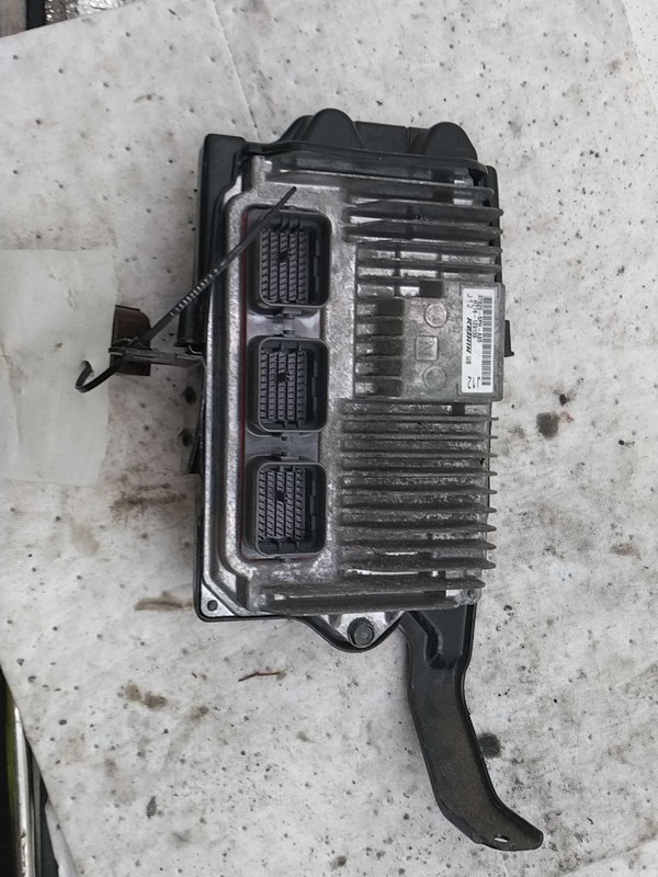 2017 Honda CR-V Engine Control Module ECM OEM 2.4L 51000 Miles NJ25-26301
