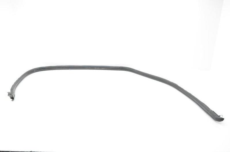 2005-2008 Porsche Boxster 987 2.7L Passenger Right Front Door Weather Seal