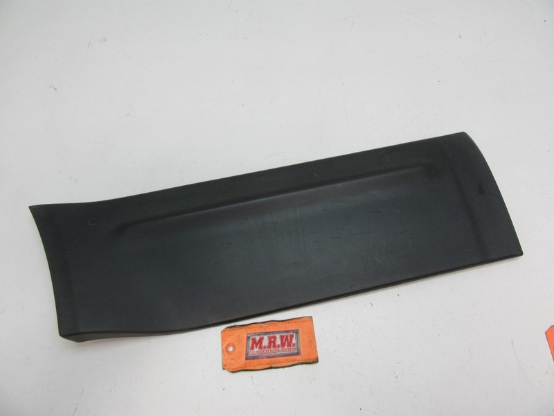 MOLDING DOOR PANEL TRIM BACK PASSENGER SIDE RR R RIGHT REAR for 05 06 07 ESCAPE