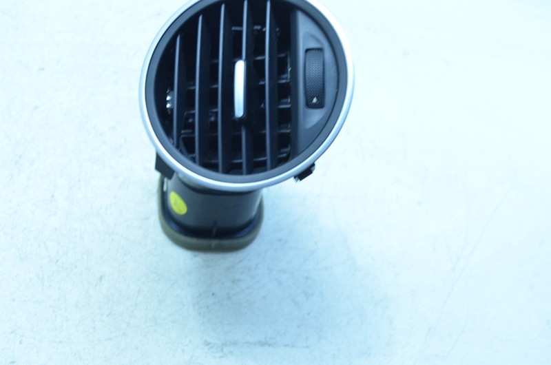 12-19 VOLKSWAGEN BEETLE FRONT RIGHT PASSENGER DASH AC HEATER AIR VENT GRILL OEM