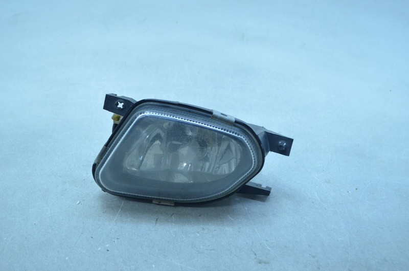 03-06 MERCEDES-BENZ W211 E500 FRONT LEFT DRIVER SIDE FOG LIGHT LAMP OEM