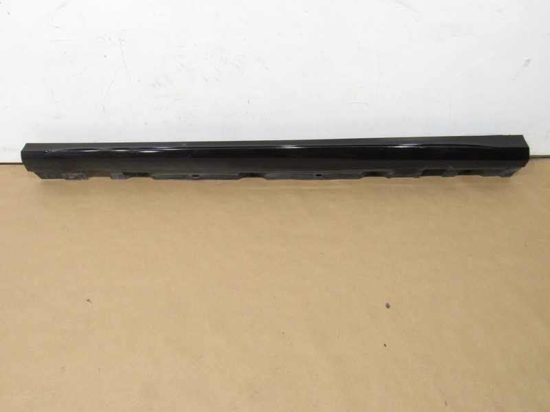 19-23 Mercedes A35 V177 2021 Left Driver Door Rocker Panel Skirt Molding :A