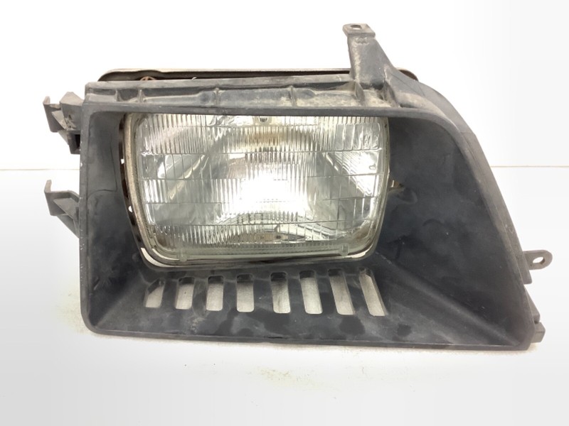 84-85 Civic 5Dr Wagon Right Headlight Lamp Assy Light Beam With Bezel Garnish OE