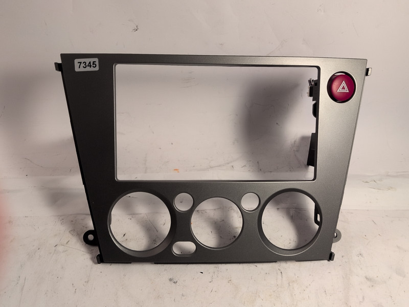 2005-2007 Subaru Outback Center Dash Interior Bezel Trim Cover Radio OEM