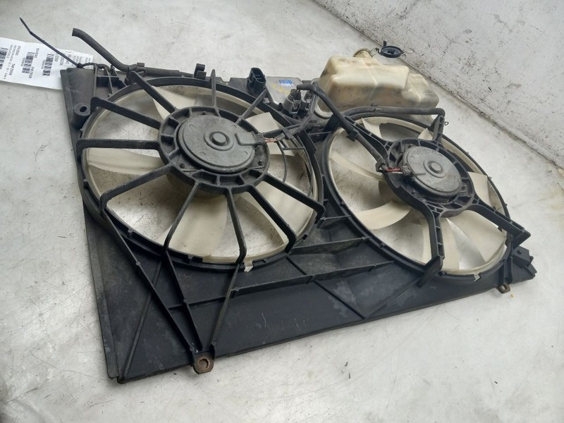 Radiator Fan Motor Fan Assembly Fits 07-10 SIENNA