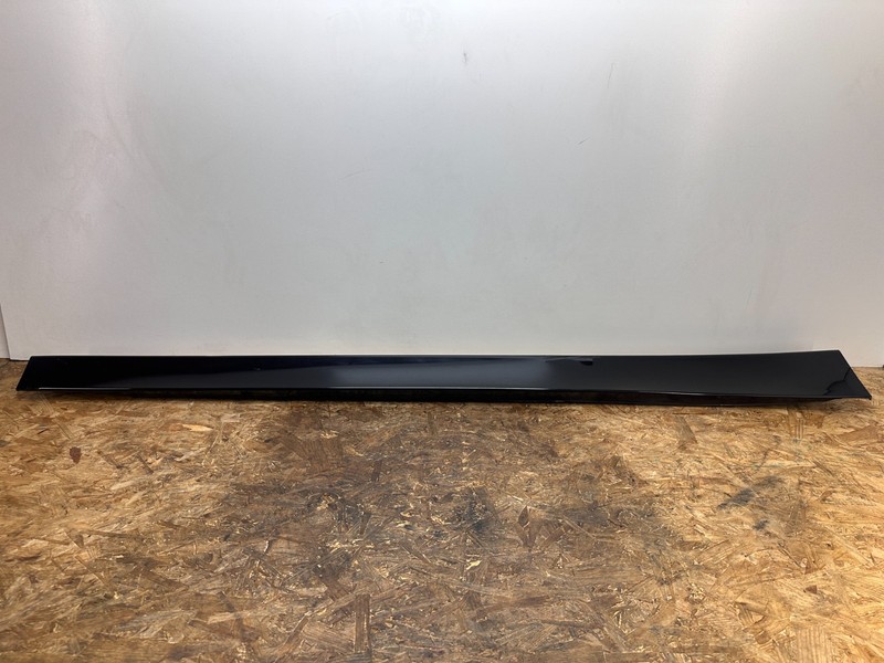 12–19 BMW F30 F31 Right Passenger Side Skirt Rocker Panel Skirt Mold Black OEM