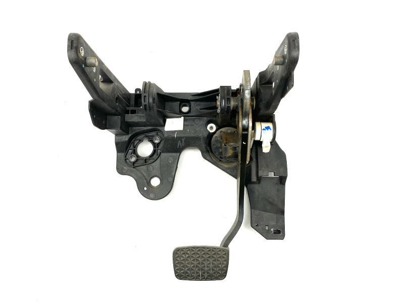 Brake Pedal Fits 2013 Buick Verano 70014