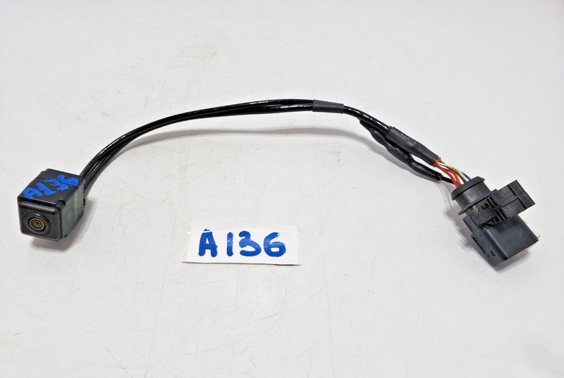✅ 15-18 OEM Porsche Macan Turbo 95B Rear View Back Up Parking Assist Camera Assy