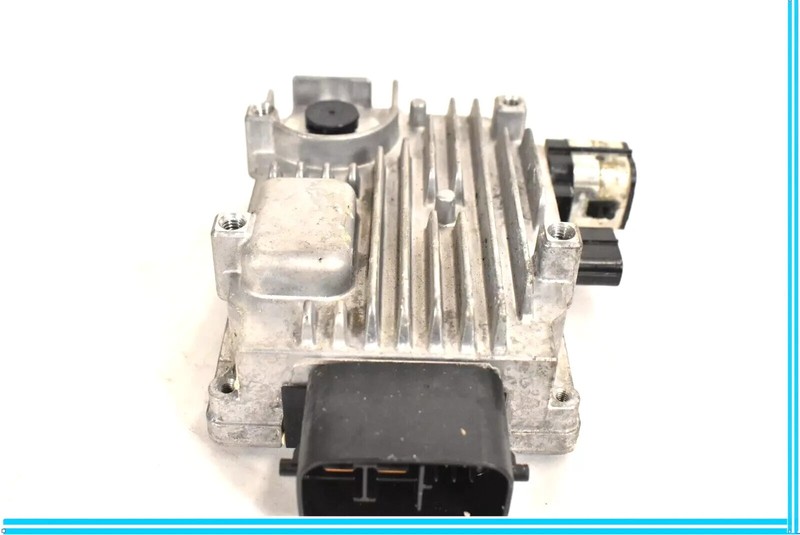 11-18 Porsche Cayenne 958 Engine Oil Pump Control Module Unit OEM