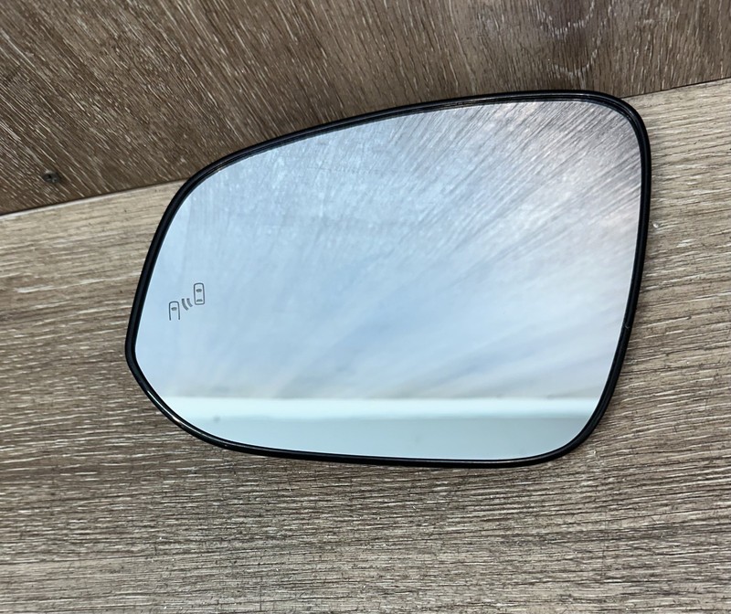 2013-18 TOYOTA RAV4 LH DRIVER SIDE REPLACEMENT MIRROR W/ BLIND SPOT - OEM