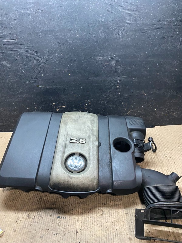 2005 - 2008 Volkswagen Jetta Beetle 2.5L Passat Engine Cover 07k129601G V4255 DG