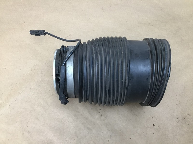 Mercedes E63 S W213 2018 Wagon Rear Right Air Suspension Shock Spring 18-20 :O