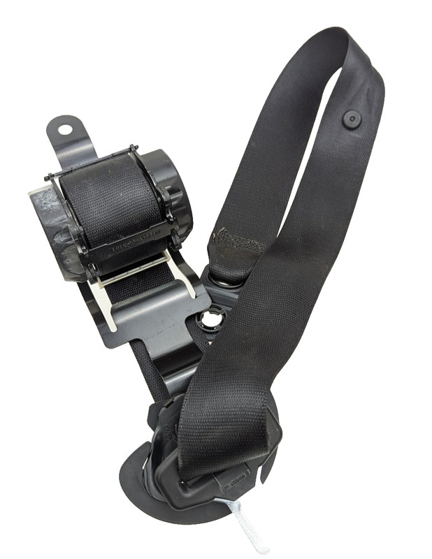 2011-2013 BMW X5 xDrive50i 2nd Row Driver Seat Belt OEM