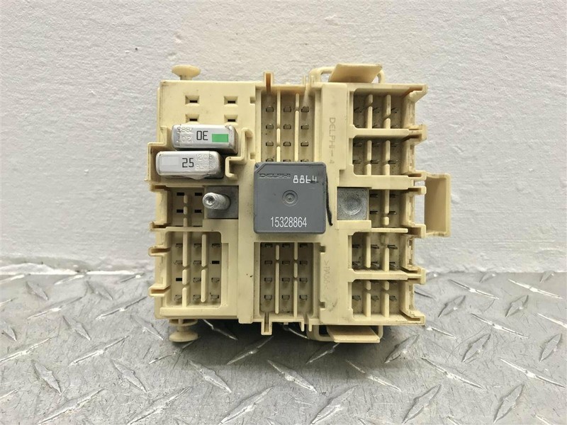 2003-2005 SILVERADO SIERRA 1500 2500 WIRE HARNESS JUNCTION OEM 646-01436