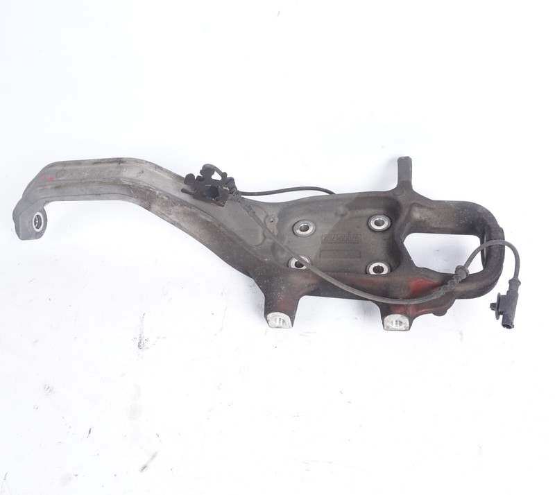 2014 - 2022 Maserati Ghibli Front Right Passenger Knuckle Spindle Hub OEM