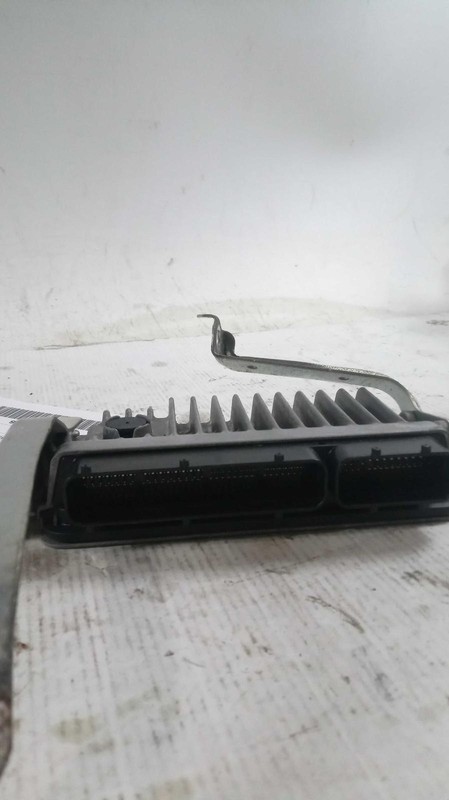 Used Engine Control Module (ECM) fits: 2017 Toyota Rav4 Electronic Control Modul