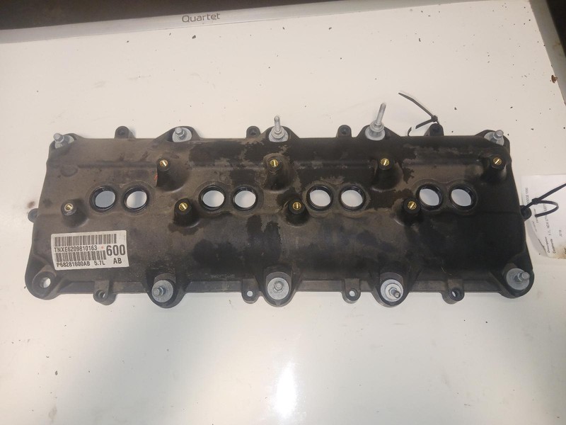 2019 DODGE 1500 5.7L left side Valve Cover OEM 19