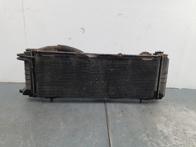 1999 Jeep Cherokee Sport XJ 4x4 4.0L Radiator / Condenser #8618 Y1