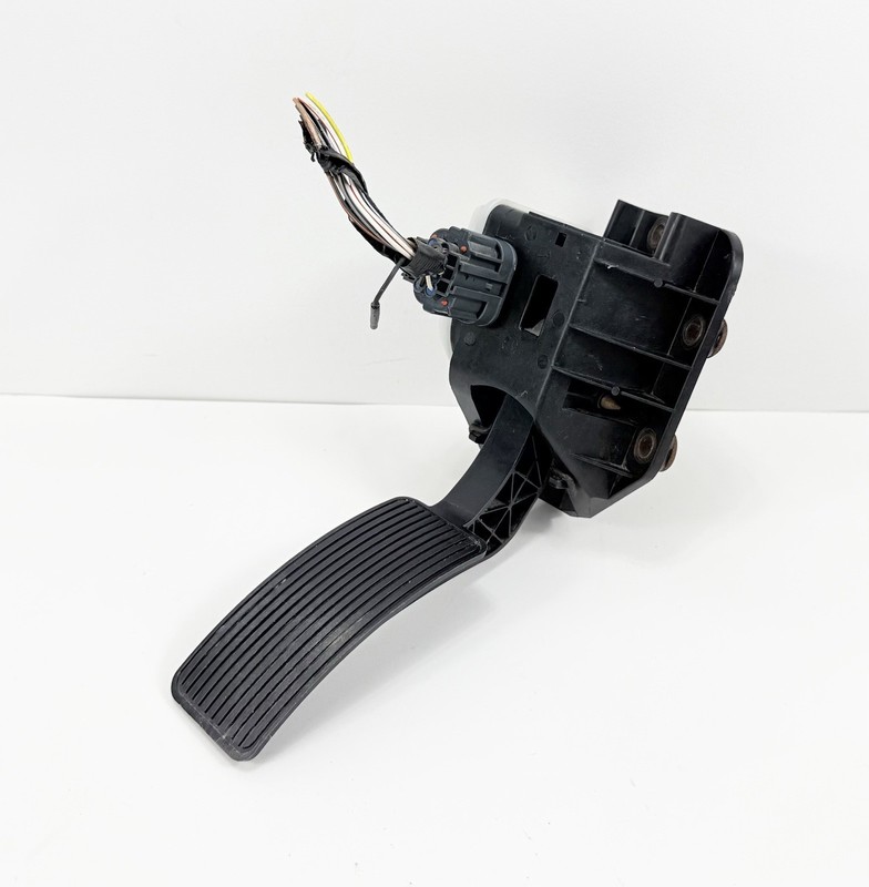 2005-2007 Ford F250 F350 Super Duty SD Accelerator Gas Pedal 5C34-9F836-DB