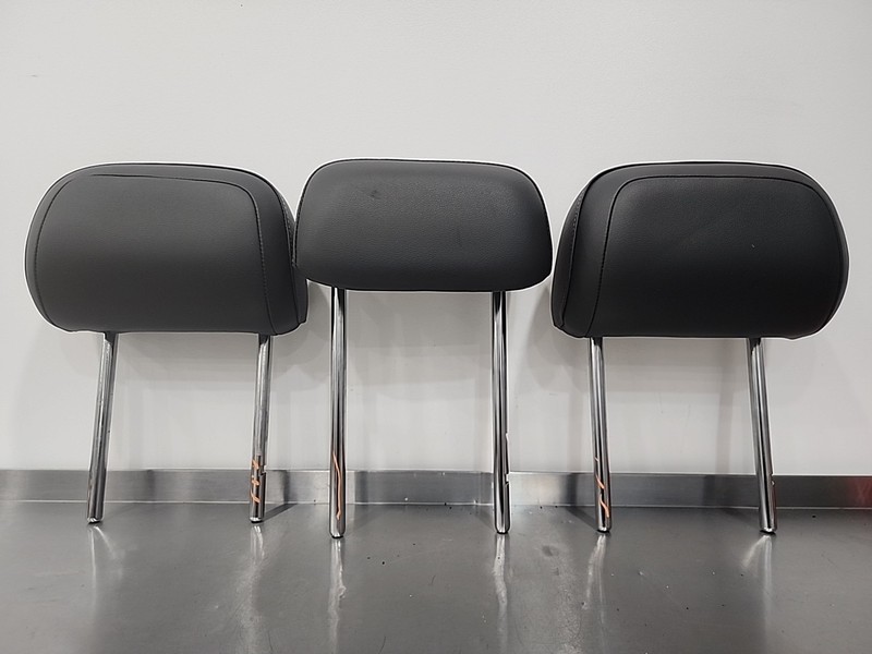 018 - 23 VOLKSWAGEN TIGUAN 2RD ROW REAR SEAT HEADREST SET OF 3 OEM Black Leather