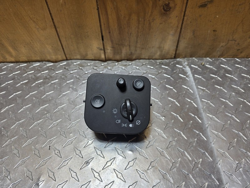 2003-2009 Chevrolet Trailblazer Headlight Head Lamp Switch Oem Tested