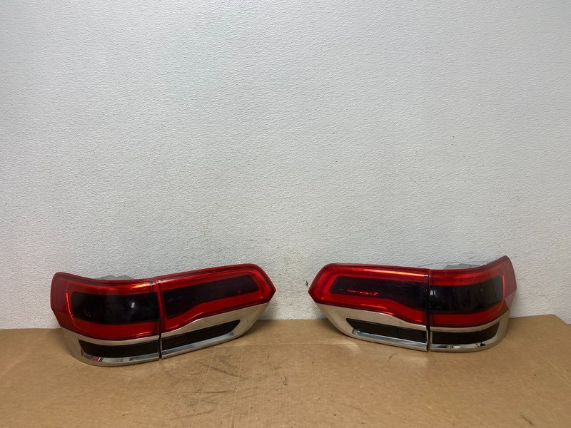 2014 - 2018 Jeep Grand Cherokee Left+Right Set Inner Tail Light AD6362 DG