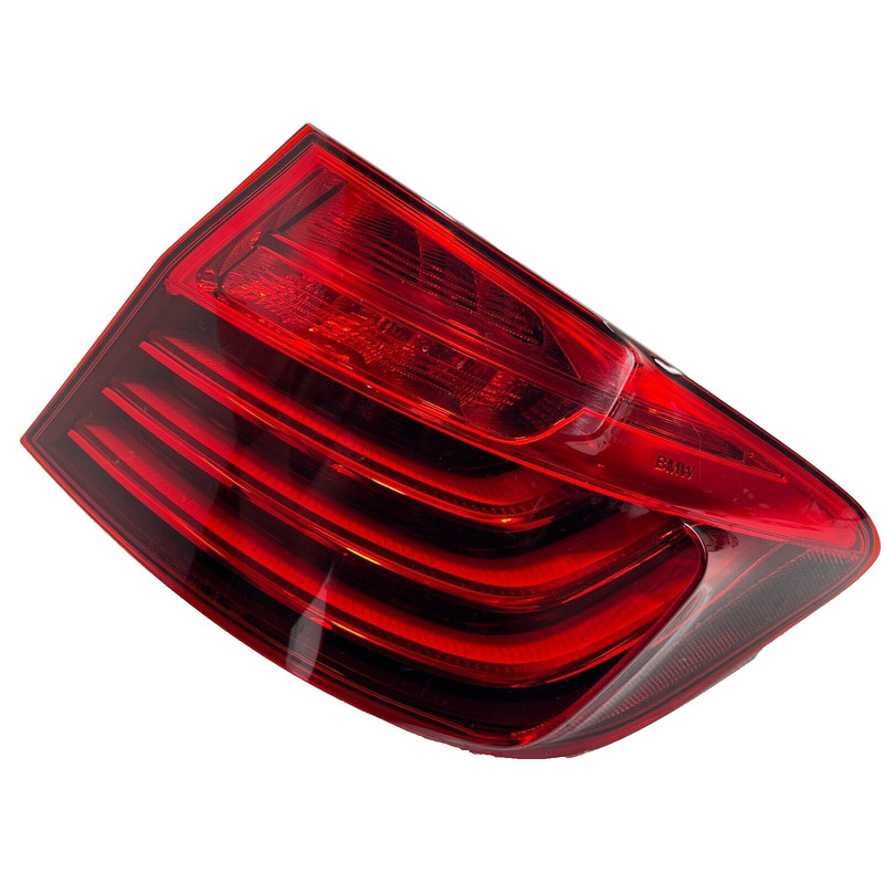 2014-2016 BMW 535i REAR RIGHT PASSENGER SIDE OUTER TAIL LIGHT TAILLIGHT LAMP OEM