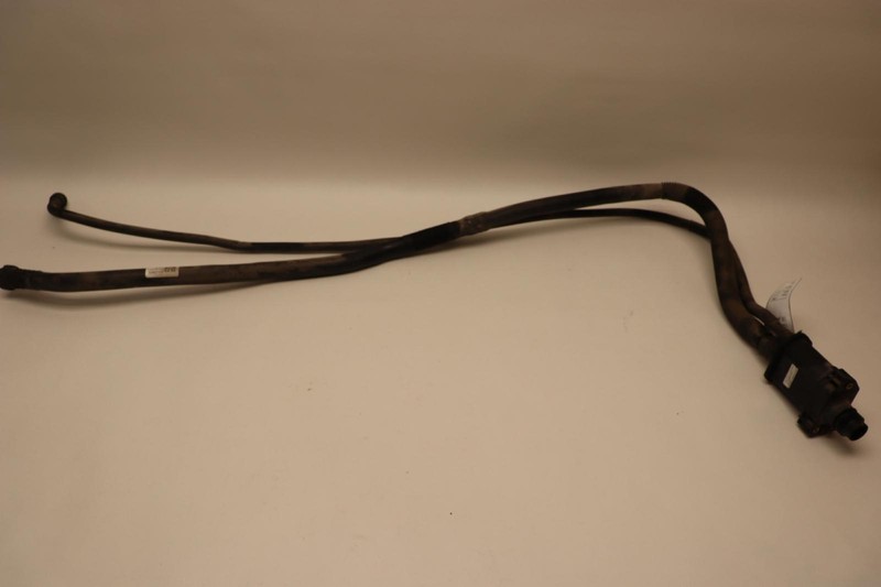 2020-2024 CHEVY SILVERADO 2500HDEMISSION REDUCTION FLUID TANK FILLER PIPE OEM
