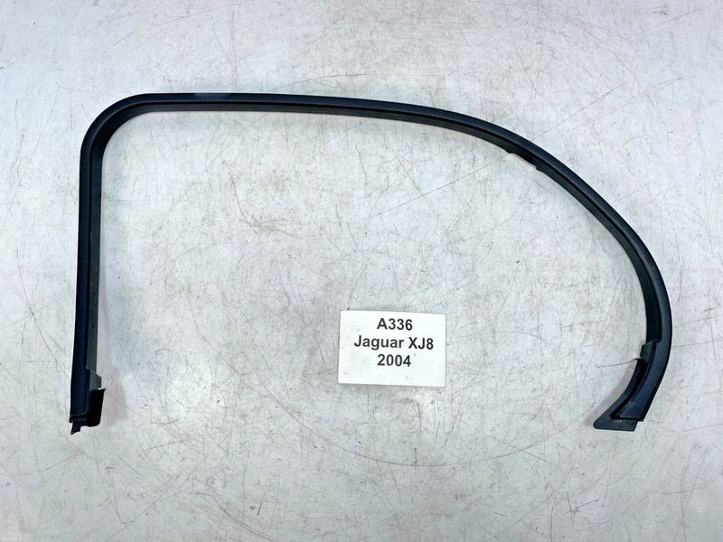 ✅ 04-09 OEM Jaguar XJ8 XJR Rear Right Passenger Side Door Window Glass Frame