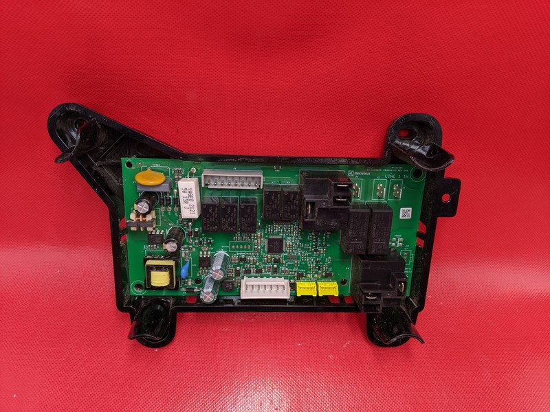FRIGIDAIRE OVEN RANGE CONTROL BOARD A12867401 REV B WD-18418