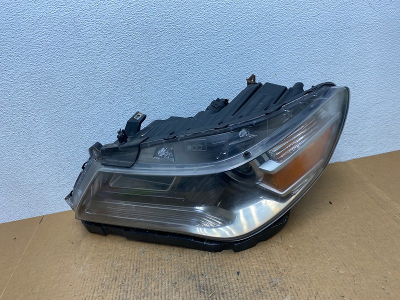2009 to 2012 Acura RL Left Driver LH Side Xenon HID Headlight OEM AE1466 DG