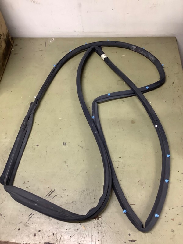 06-11 Civic 4Dr Front Right weatherstrip molding, door seal Used OEM