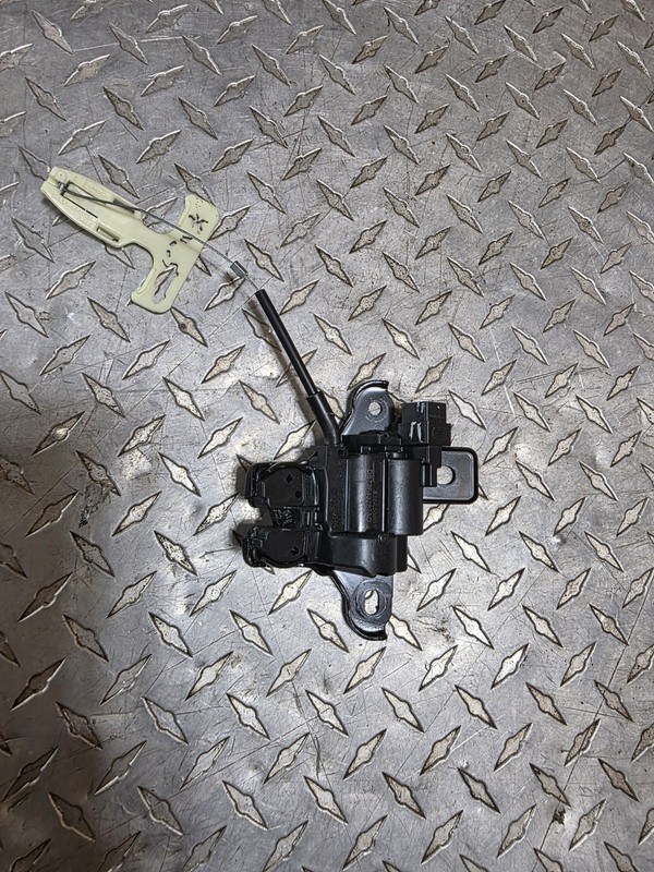2013-2020 Ford Fusion Rear Trunk Lid Latch Lock Actuator DS73F43282AE OEM