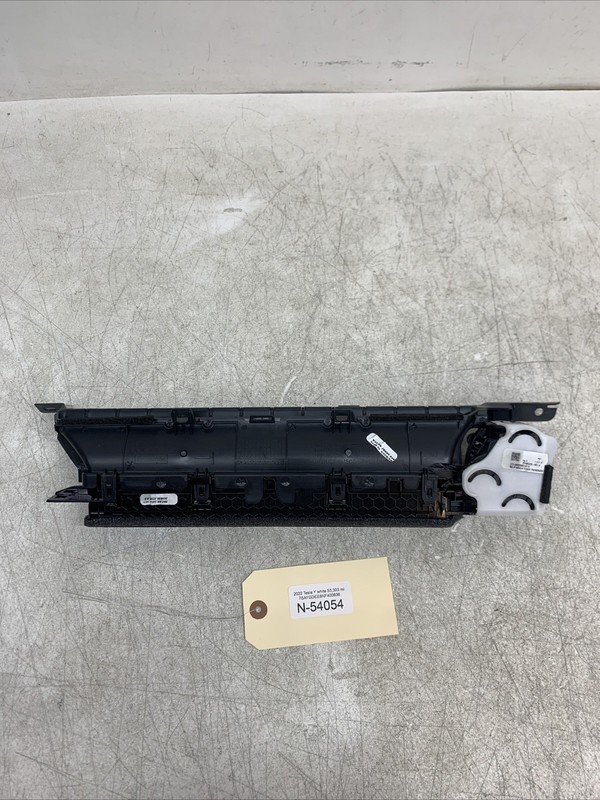 17-21 TESLA MODEL Y DASH DASHBOARD RIGHT SIDE HEATER AC AIR VENT DUCT 54054 B83