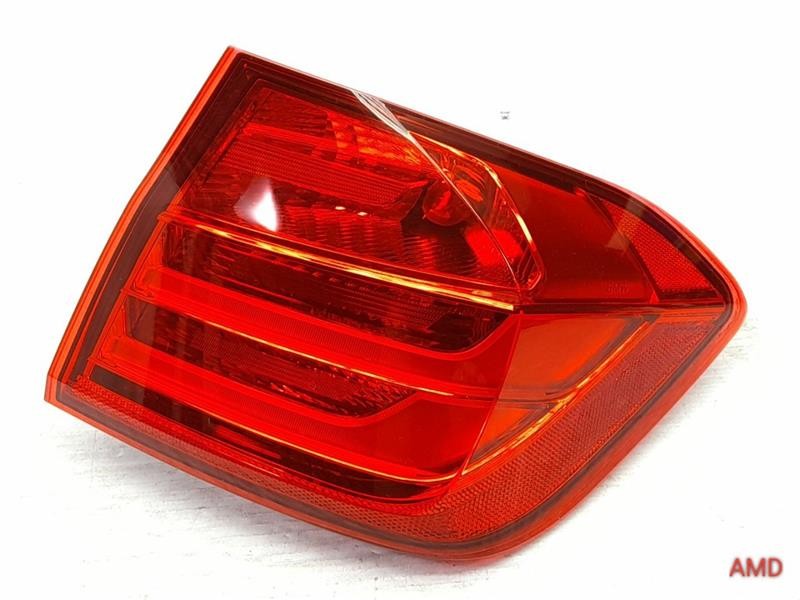 2014 BMW 328i 335i 340i 330i M3 F30 F80 Right Taillight Quarter Panel Mounted