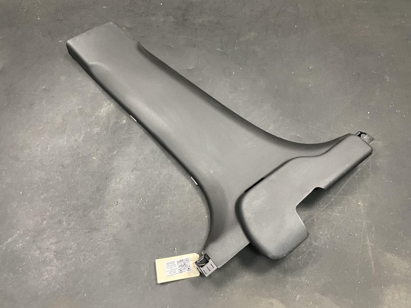 Center Left B Pillar Lower Trim Panel 2019 Kia Soul 85835-B2600 2015 2016 - 2018