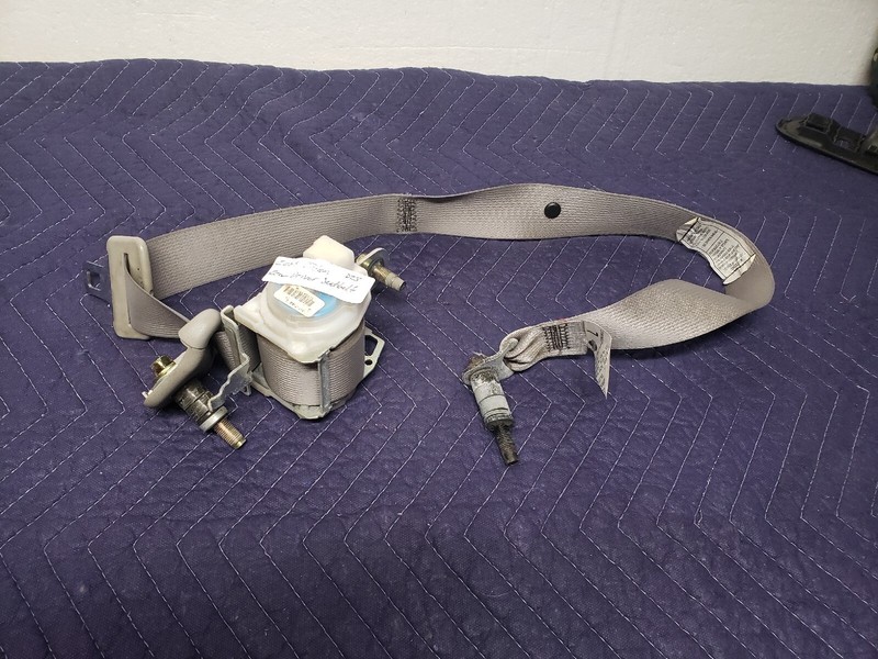 2005 NISSAN TITAN LE REAR LEFT DRIVER SIDE SEAT BELT