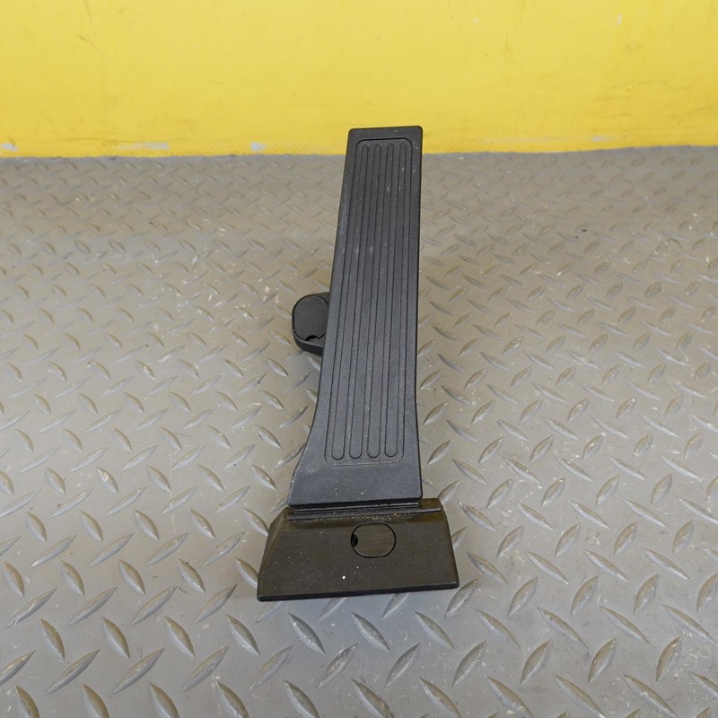 2024-2025 HYUNDAI SANTA FE GAS ACCELERATOR PEDAL TRAVEL SENSOR OEM 32700HB100MX