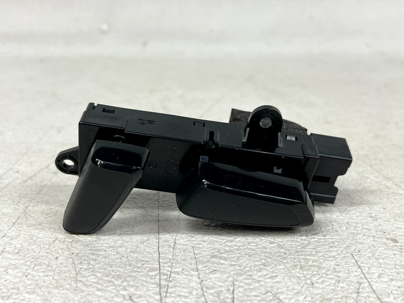 ⭐2019-2021 INFINITI QX50 FRONT LEFT SIDE SEAT POWER ADJUST SWITCH OEM LOT2742
