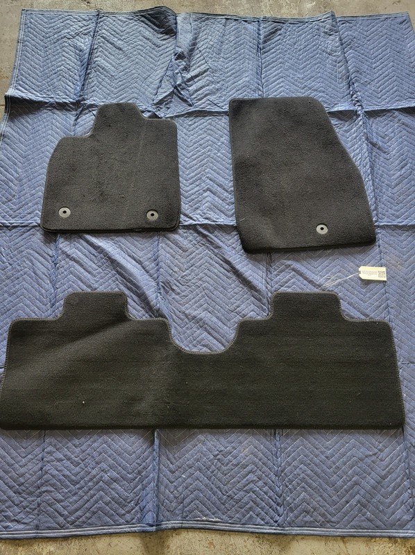 Used Oem Ford Left & Right & Front & Rear Floor Mat for 2021-2025 Mustang Mach-E