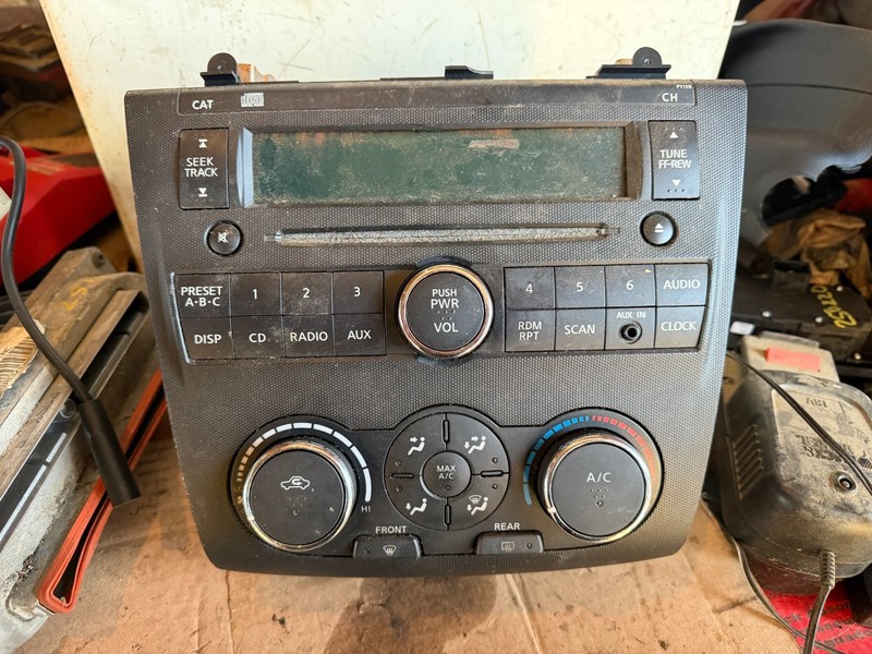 07-09 Nissan Altima OEM RADIO STEREO CD PLAYER RECEIVER & HVAC CONTROLS