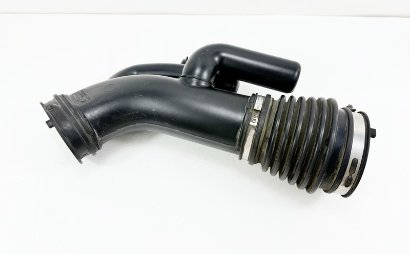 2011-2014 Chrysler 200 3.6L Upper Engine Air Intake Hose Tube # 68045122AD OEM