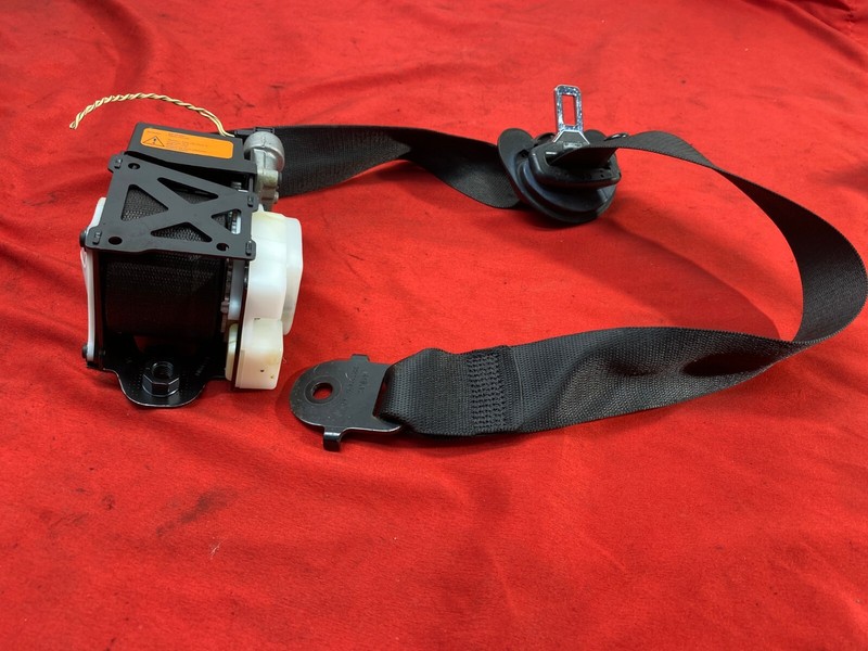07-14 BMW E70 E71 X5 X6 Front Left Driver Seatbelt Buckle Retractor Black OEM✅