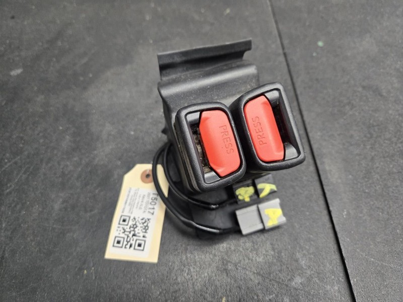 Rear Left Seat Belt Buckle 2021 Toyota RAV4 73480-0R070-C0 2019 2020 2022 - 2025