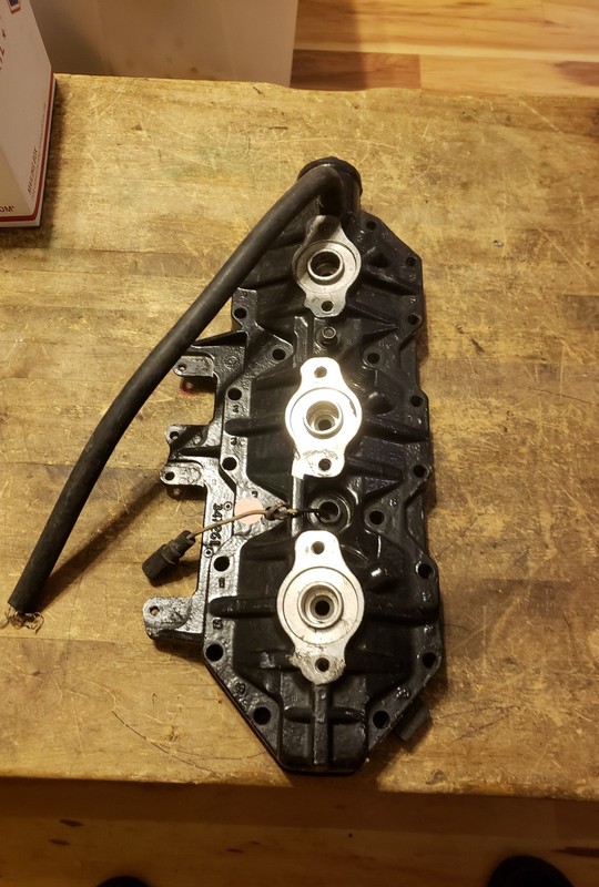 1999-00 Evinrude Ficht STBD Cylinder Head 5000869 C# 347261 200 225 250HP