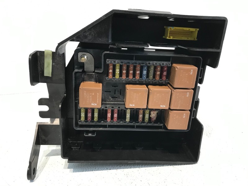 98-03 Jaguar XJ8 XJR VDP X308 Trunk Mounted Fuse Relay OEM GJA3892AA