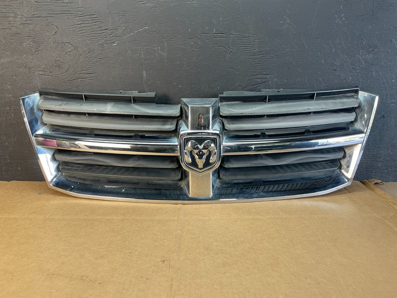 2008-2010 Dodge Grand Caravan Front Grill Grille 05113126aa ae0838 DG
