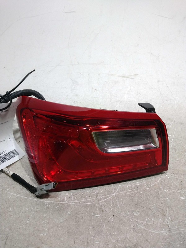 2018 Chevrolet Malibu LH Blue Tail Light Assembly OEM 45561 Used 142K Miles