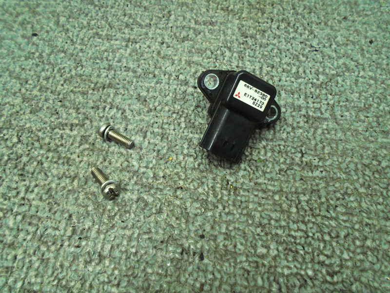 OUTBOARD PRESSURE SENSOR 68V-82380-00-00 YAMAHA 2002-2011 F200-225 HP