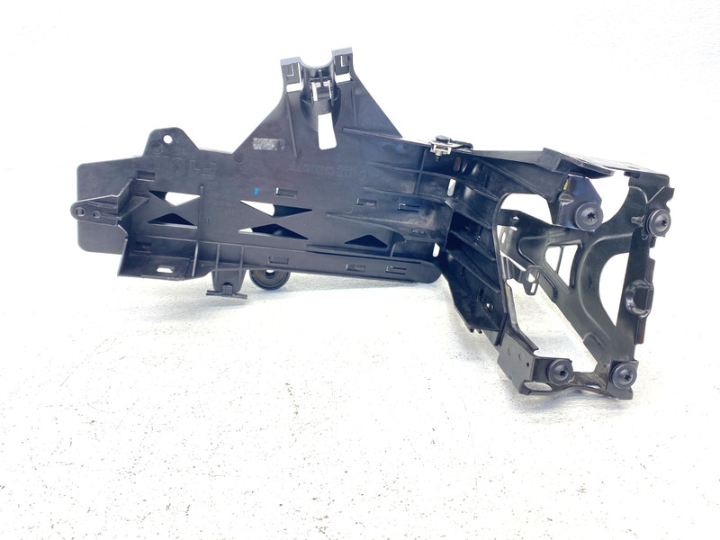 14 15 16 BMW 535i F10 FRONT LEFT SIDE HEADLIGHT SUPPORT BRACKET #A0.53
